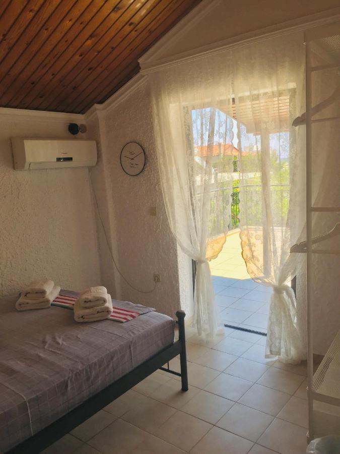 Rose'S Place Артемида Екстериор снимка