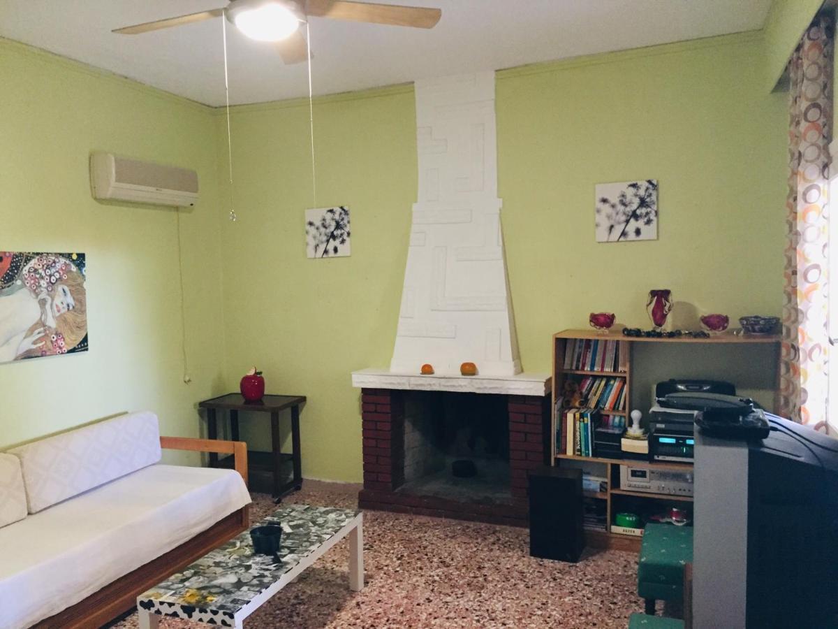 Rose'S Place Артемида Екстериор снимка